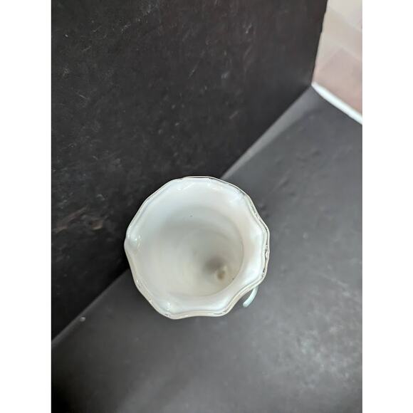 Vintage white frosted Tulip vase ruffle edge tapered clear foot 8" tall Fluted - Picture 7 of 8